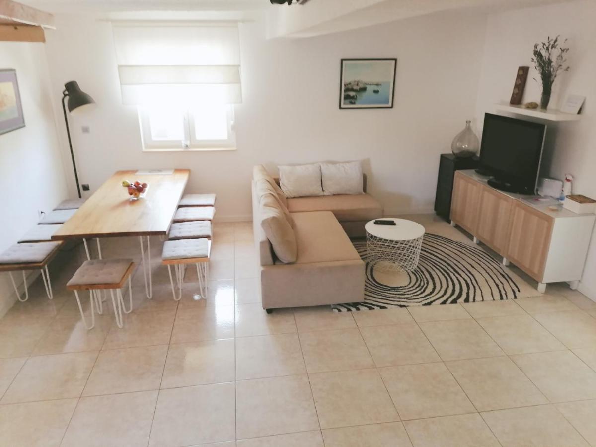 Ražanac House For Rent Paolaヴィラ エクステリア 写真