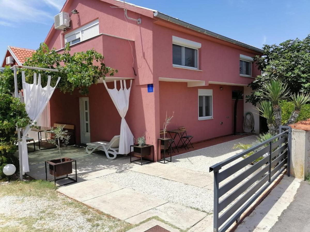 Ražanac House For Rent Paolaヴィラ エクステリア 写真