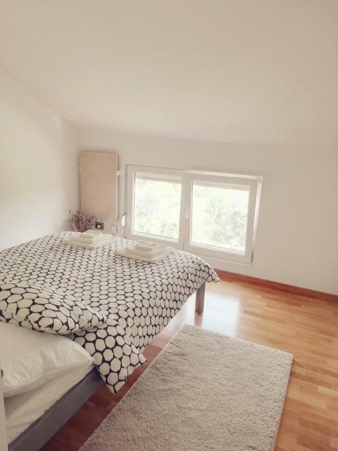Ražanac House For Rent Paolaヴィラ エクステリア 写真