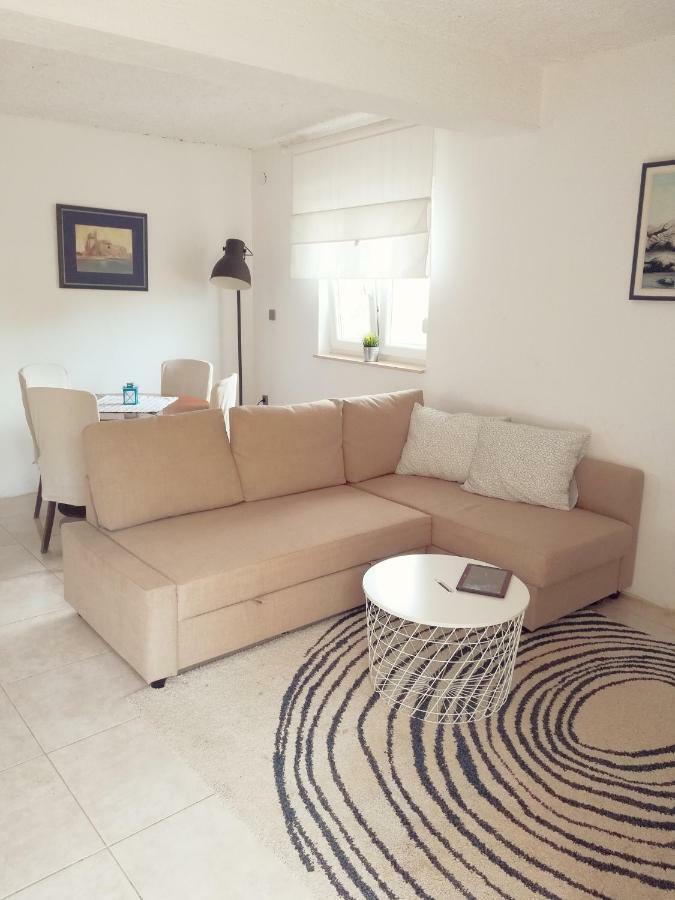 Ražanac House For Rent Paolaヴィラ エクステリア 写真