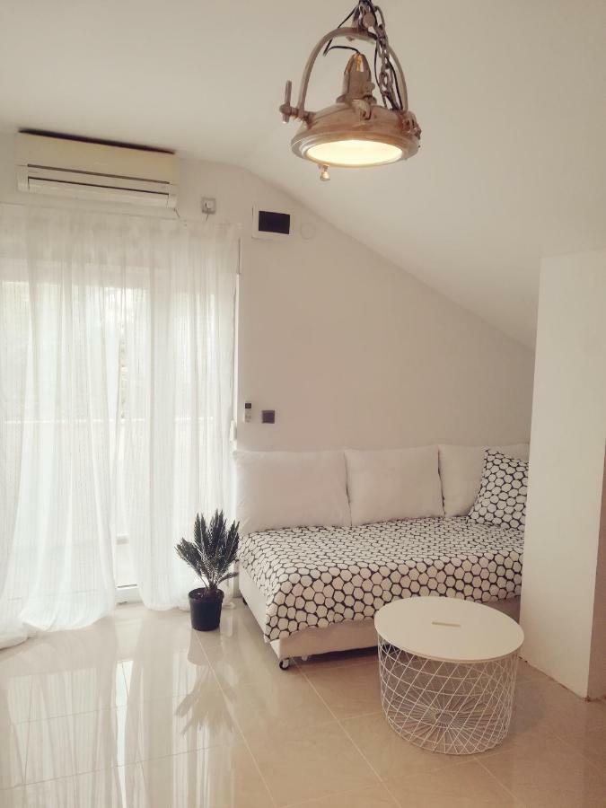 Ražanac House For Rent Paolaヴィラ エクステリア 写真