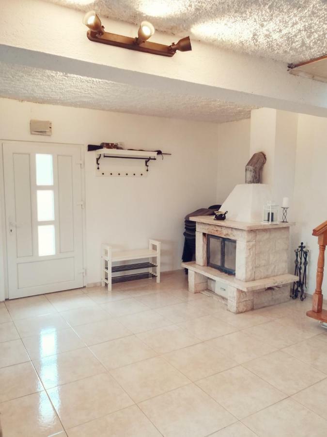 Ražanac House For Rent Paolaヴィラ エクステリア 写真