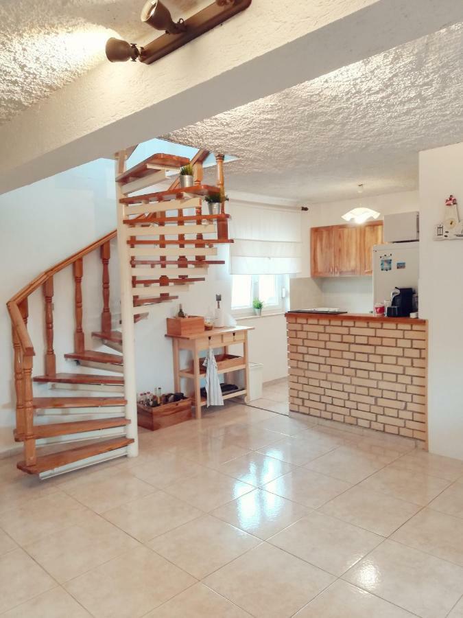 Ražanac House For Rent Paolaヴィラ エクステリア 写真