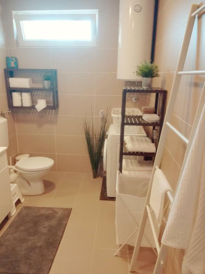 Ražanac House For Rent Paolaヴィラ エクステリア 写真