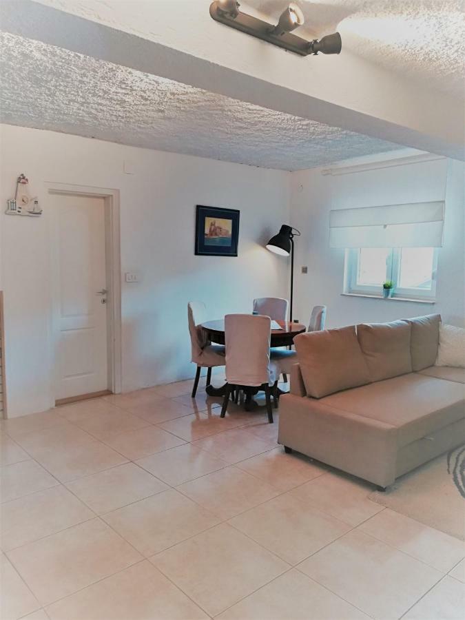 Ražanac House For Rent Paolaヴィラ エクステリア 写真